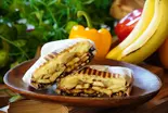 スイートポテトとチョコバナナ、ローストアップルのホットサンド（ホットサンドとサンドイッチのお店 サンドウィッチマン 神楽坂）