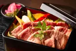 特製！豪華ローストビーフ重（牛ハラミステーキ＆ローストビーフ専門店 luxury bar ＆ cafe milas ミラス渋谷店）