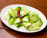 きゅうりのにんにくソース和え 蒜泥黄瓜 Cucumbers Dressed with Garlic Sauce(刀削麺の王様 茅場町店)