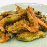 甘海老の唐揚げ（オムライス・オムカレー・カレーの『Minizzuderi』鶴橋店）