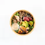 【ハーフ】照り焼きチキンと3種デリの和風サラダ〜胡麻味噌ヨーグルトドレッシング〜（ゴナデイズ GONNA DAYS）