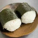 おにぎり2ヶ入 鮭と昆布（丸二商店）
