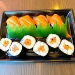 サーモンづくし（魚河岸のすし えびす 水道筋店）
