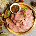 牛もも肉の自家製ローストビーフ（池袋 カルネ）