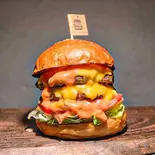 カリフォルニアダブルダブル（ミリアバーガー）