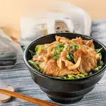 豚ハツ味噌ニンニク焼き丼（いろは）