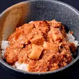 甘辛煮込みチャーシュー丼（つけ麺屋 ひまわり）