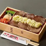 【おすすめ】焼肉山河のネギ塩厚切り上タン弁当 Green Onion Salt Premium Beef Tongue Bento（東京精肉卸問屋 焼肉山河 駒澤店）