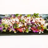 トマトと植物チーズサラダ（笑食）
