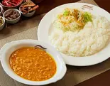 本日の豆カレー(サラダ・ライス付) Today’s Beans Curry (Salad & Rice)(ゴングル 青山本店)