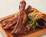 豪快！バーベキュースペアリブ（ハーフ） Hearty! BBQ Spare Ribs (half)（FLOWS GRILL | BAR 中野）