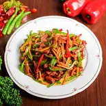 青椒牛肉絲炒め(中国料理 水仙閣)