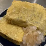 比内地鶏卵の出汁巻き玉子 釜揚げしらすと青唐辛子入り（肴の木）