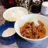 もつ煮とごはんセット(温泉玉子つき)（もつ煮込み 世界のかさじま）