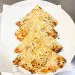 ガーリックナン GARLIC NAN(MAZA RESTAURANT)