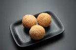 胡麻団子（秦唐記 ビャンビャン麺(神保町店)）
