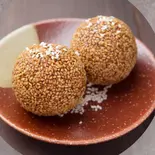 大きな胡麻団子（China Dining あRaま 神楽坂）