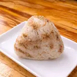 鶏そぼろおにぎり（YOUキッチン）