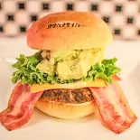 アボカドバーガー（オサカナタイガー）