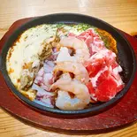【人気No.2】広島お好みMIXチーズ焼(豚、イカ、海老、帆立、麺、チーズ)【マヨ】（【関西風＆広島風お好み焼き・鉄板焼き】 桜家）