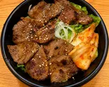 和牛カルビ丼（焼肉 たんときどきはらみ なんば道頓堀店）