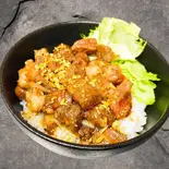 レアステーキ丼（肉ぞう）