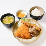 ミックスフライ定食（炭火焼定食・居酒屋 炭田屋）
