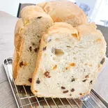 レーズンパン（バスタカフェ）