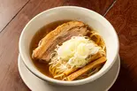 らーめんmacro 焼豚1枚のせ（人類みな麺類 東京本店）