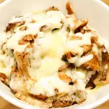 チーズ豚丼※要レンジ加熱(つけ麺大戦争 野毛店)