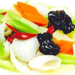 セロリとイカの炒め/Stir fried squid with celery(中華料理 龍門)