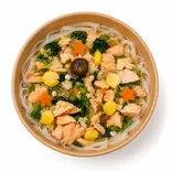 鮭ととうもろこしの彩り米粉うどん(大人)(完食ラボ 目黒店)