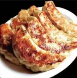 特大餃子4個入り（土鍋餃子専門店）