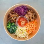 【ヘルシー・サラダ】特製牛プルコギビビンパ Premium Bulgogi Bibimbap（シンチャムトッポッキ 下北沢）