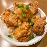 おろしポン若鶏唐揚げ丼（揚げ物屋むぅ）