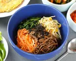 「ランチ限定」ピビンバ丼（炭火焼肉兄弟カルビ・東城商店）