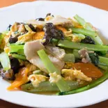 キクラゲと玉子の炒め(四川麻辣火鍋 天府 関内店)