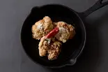 漢のニンニク唐揚げ Garlic Fried Chicken（【ニンニク＆絶品パスタ】漢のペペロンチーノ 田町店）