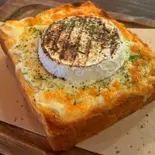 カマンベール+チーズトースト（カフェセクレト）