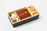 鰻とうまき重（牛と鰻 富一）