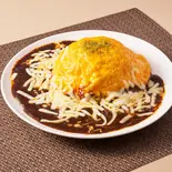 本格仕込みのデミグラスオムライス×チーズ（ふわとろオムライス フレッシュエッグス 博多店）