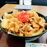 しょうが焼きメガ丼（トンテキのうまい店）