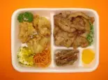 豚生姜焼き＆からあげ弁当（お米とお弁当のしろやま）