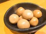 うずらのニンニク醤油漬け（炭火もつ焼 もつ鍋  豚一）