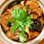 豚足醤油煮込み定食(台湾無骨香脆鶏柳)
