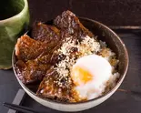 ハラミスタミナガーリック丼 Skirt Steak Stamina Garlic Rice Bowl（大阪焼肉丼せんば 栄店）
