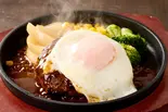【王道】目玉焼きハンバーグプレート Fried Egg Hamburg Plate（濃厚オムハヤシ＆ハンバーグ「KAKUSHIAZI」 西新井店）