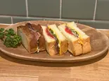 生ハム＆チーズサンド（カフェチクタク）