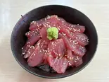 那智勝浦天然生鮪丼（雑賀屋）