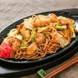 ホルモンソース焼きそば（味噌とんちゃん 栄ホルモン）